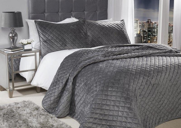 Quilted Velvet Bedspread With Pillowshams, Silver